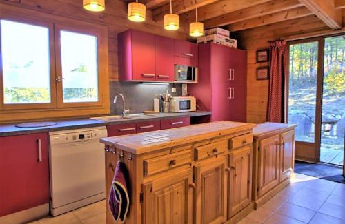 Risoul Ski Chalet | Family-Friendly CASA-Forêt Blanche Chalet for 13 Guests