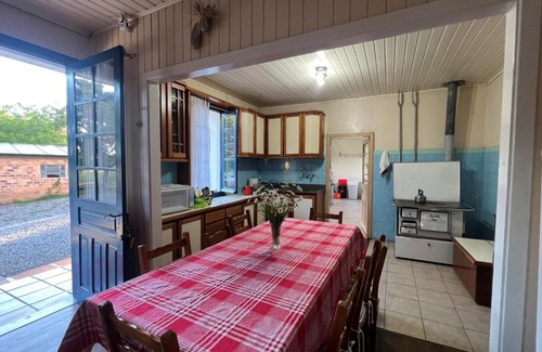 Pinto Bandeira House | Exceptional Casa Foresti: Pet Friendly & 10/10 Guest Rated