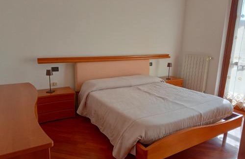 Villongo Apartment | Casa Francesca: Pet-Friendly Retreat with 8.9/10 Rating