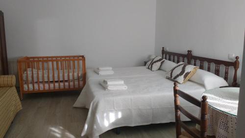 Campos del Paraiso House | Discover Casa Fraile: Family-Friendly Retreat with Kitchen