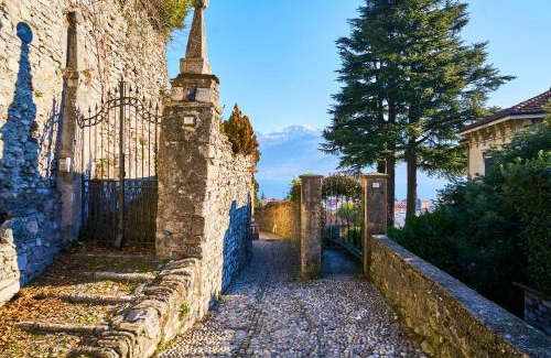 Menaggio Apartment | Casa Francesca - Breathtaking Lake Como View Awaits You