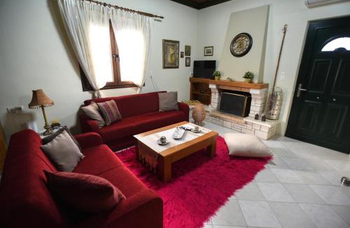 Central Tzoumerka House | Family-Friendly Casa Frasta in Beautiful Tzoumerka