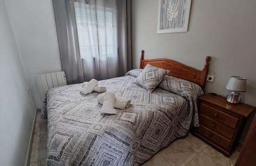 Fregenal de la Sierra House | Exceptional Casa Fregenal Centro R&S: Family-Friendly Retreat