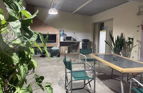 Gualeguaychu House | Cozy Casa Frente a Juventud Unida with Spa & Pet-Friendly