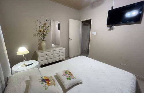 Gualeguaychu House | Cozy Casa Frente a Juventud Unida with Spa & Pet-Friendly
