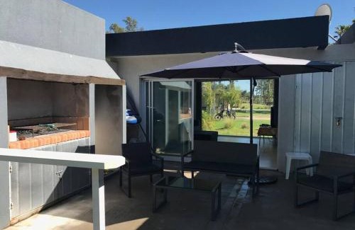 Almafuerte House | Relaxing Lakeside Retreat in Private Community