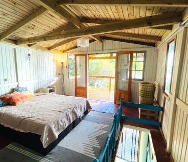 Armacao House | Ocean View Retreat: Casa frente pro Mar at Praia Matadeiro