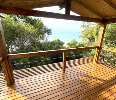 Armacao House | Ocean View Retreat: Casa frente pro Mar at Praia Matadeiro