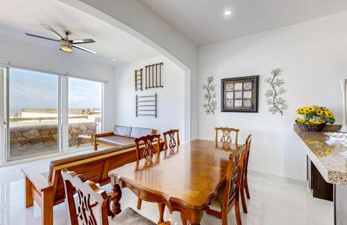 La Paloma House | Relax at Casa Fresno 23 - Playa Arcangel with Pool & Hot Tub