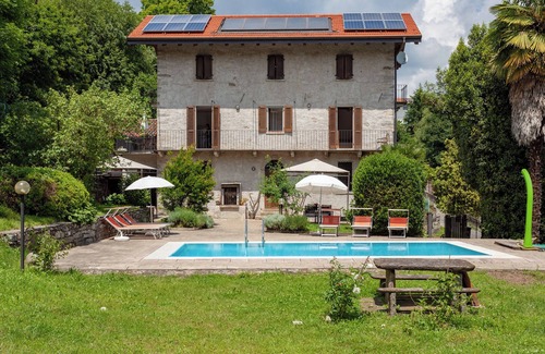 Vacciago Apartment | Beautiful Casa Frey: Three-Room Apartment by Lake Orta