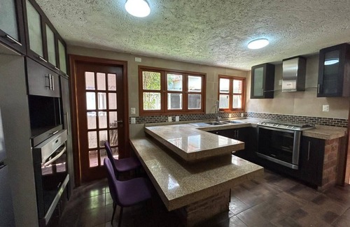 Coyoacan Bed & Breakfast | Experience Casa Frida Coyoacán with Family-Friendly Amenities