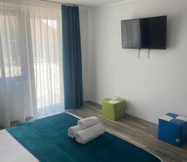 Costinesti House | Family-Friendly Retreat at Casa Fuchsia - Guest Rated 9.9