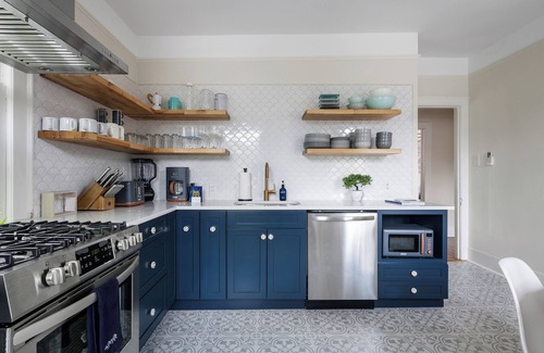 Radcliffeborough House | Casa Fuego Suite B: Prime Location with Private Porch