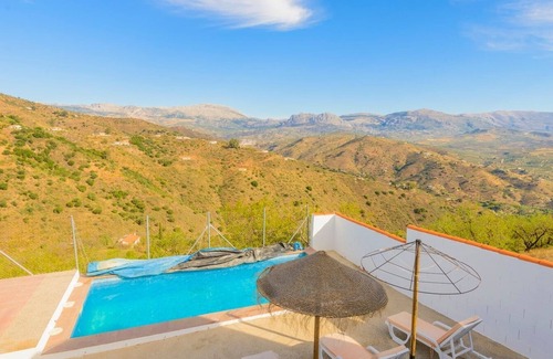 Colmenar Villa | Experience Casa Fuente de Barro Colmenar with Ocean Views