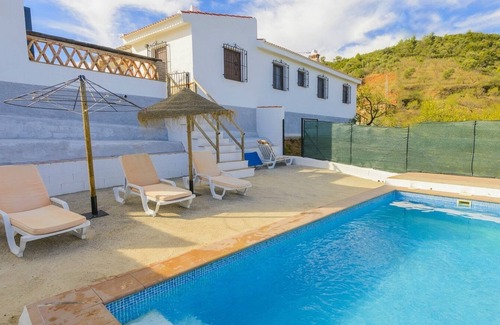 Colmenar Villa | Experience Casa Fuente de Barro Colmenar with Ocean Views