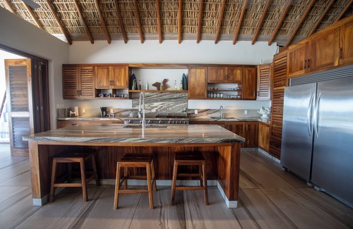 Libertad House | Casa Gaby - Beachfront Villa with Private Pool & Spa