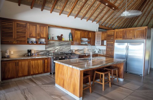 Libertad House | Casa Gaby - Beachfront Villa with Private Pool & Spa