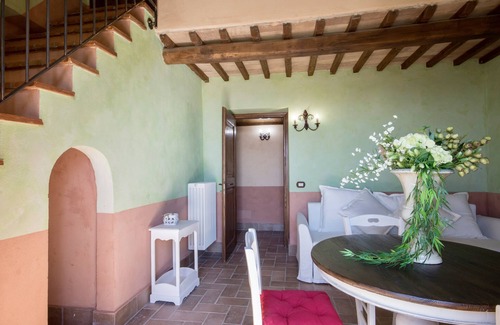 Montefiascone Apartment | Casa Galileo: Oceanfront Retreat with Pool & Terrace