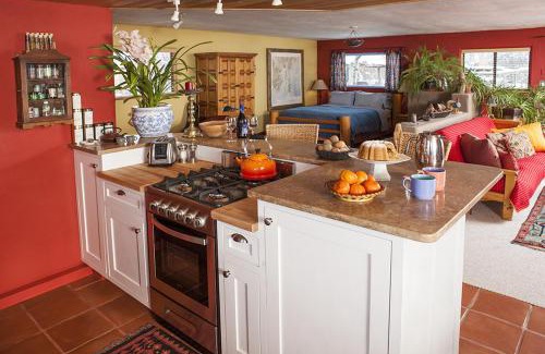 Taos Hotel | Artisan Inn Casa Gallina: 5-Star Family-Friendly Retreat