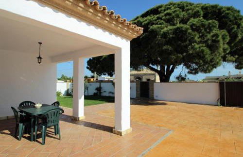 Campano House | Pet-Friendly Casa Garcia with Pool and Family Amenities