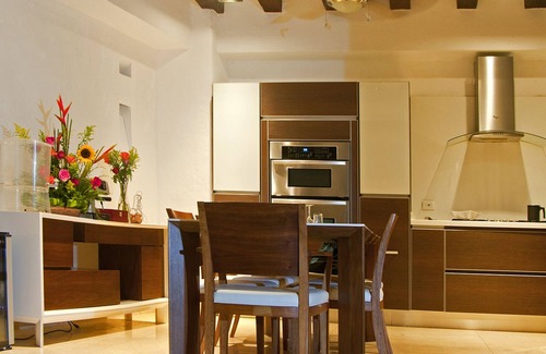 Centro House | Discover Casa Gastelbondo - Adults Only with Pool & Spa