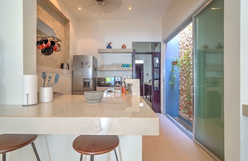 Barrio de Santiago House | Casa Gatita: Perfect Comfort with Pool and Garage in Santiago