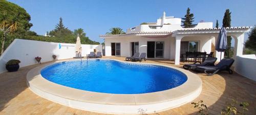 Carvoeiro Villa | Casa Gemeas: Oceanfront Bliss with Perfect Guest Rating
