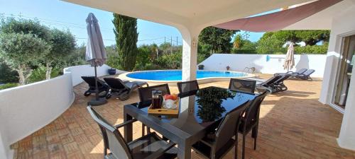 Carvoeiro Villa | Casa Gemeas: Oceanfront Bliss with Perfect Guest Rating