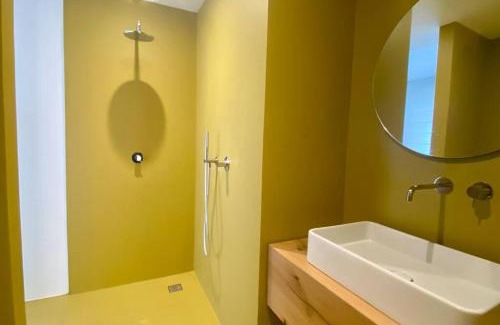 Acradina Apartment | Comfortable Stay at Casa Genia Near Teatro Greco