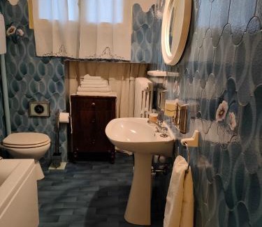 Dozza Apartment | Discover Casa Gentilini: Family-Friendly with Hot Tub