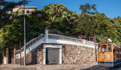Santa Teresa Hotel | Casa Geranio: 4-Star Stay with Pool & Breakfast Awaits