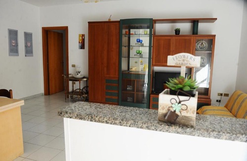 Rossano Apartment | Pet-Friendly Casa Giò: Guest Rated 10/10 with Breakfast