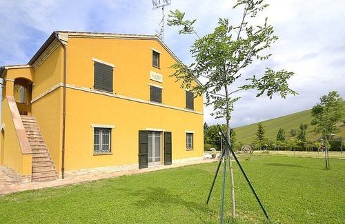 Acquesalate House | Casa Giacomina A, fully refundable with voucher*: A cozy and welcoming apartment that is part of a villa situated in a secluded location surrounded by meadows and by green hills, with Free WI-FI.