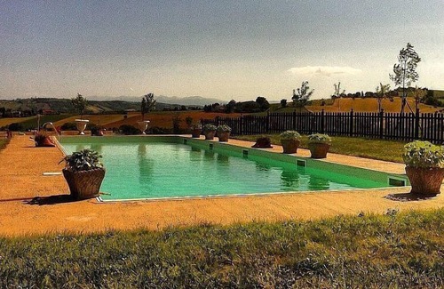Acquesalate House | Casa Giacomina A, fully refundable with voucher*: A cozy and welcoming apartment that is part of a villa situated in a secluded location surrounded by meadows and by green hills, with Free WI-FI.