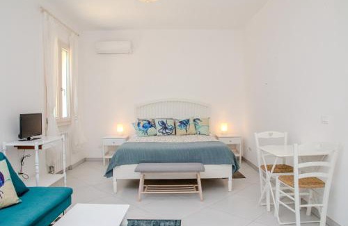 Alezio Bed & Breakfast | Pet-Friendly Casa Giada B&B with Oceanfront Views