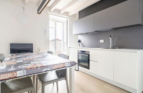 Zorzino Apartment | Casa Gina with private pool and lake view