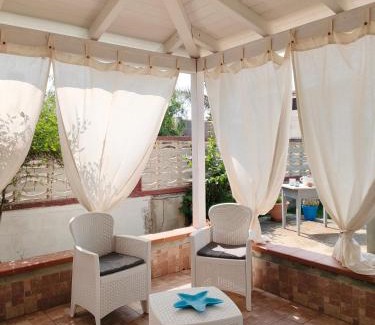 Santa Maria del Focallo House | Cozy Casa Gioia: 4-Star Stay with Breakfast & Family Amenities