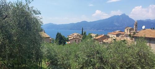 Albisano Apartment | Stunning Casa Giuditta: Oceanfront Family Retreat