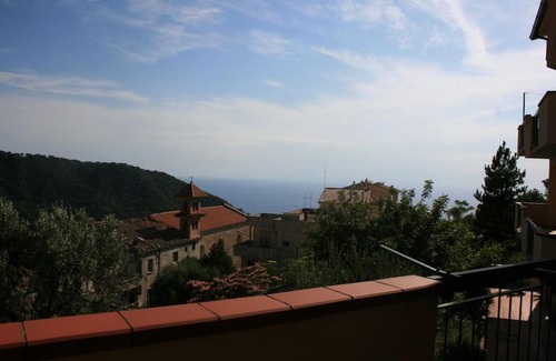 Belmonte Calabro Apartment | Pet-Friendly Casa Giulia in Belmonte Calabro - Guest Rated 8/10