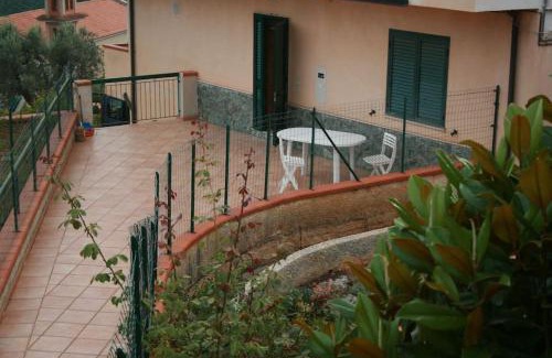 Belmonte Calabro Apartment | Pet-Friendly Casa Giulia in Belmonte Calabro - Guest Rated 8/10