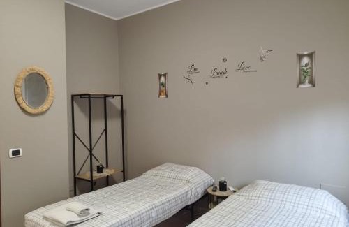 Corsico House | Casa Giulia FORUM ASSAGO M2 M1 Milano CENTRO