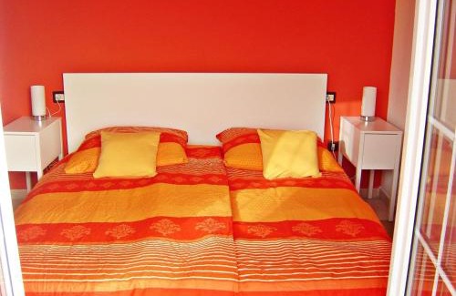 Las Rosas House | Bright House in South Tenerife - Family-Friendly Getaway