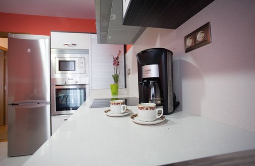 Catasol Apartment | Experience Comfort at Casa Goros Suite with Spa Access
