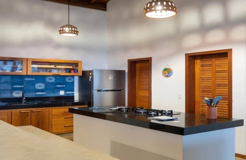 Itacare House | CASA GRAÇA: Scenic Sea View with Pool and Spa Amenities