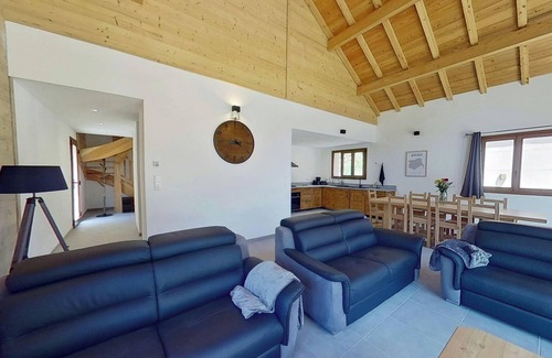 Aiguilles Apartment | CASA-Grand Laus: Duplex familial, sauna et jacuzzi
