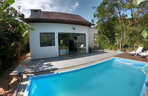 South Region House | Family-Friendly Casa Grande with Pool by Praia da Ferrugem