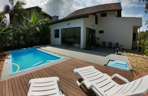 South Region House | Family-Friendly Casa Grande with Pool by Praia da Ferrugem