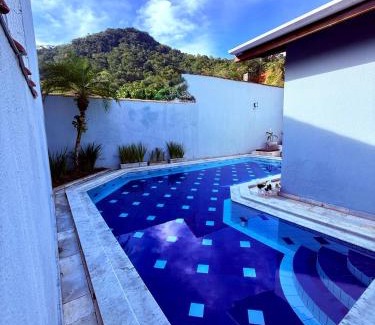 Lazaro House | Family-Friendly Casa Grande with Pool near Praia do Lázaro