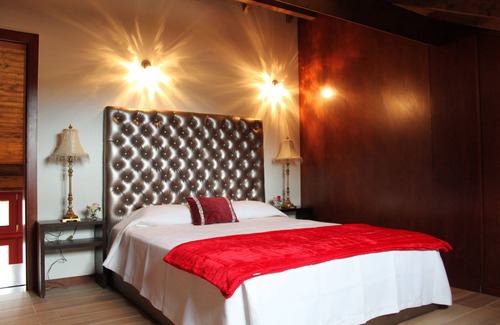 Casas Novas House | Top-Rated Casa Grande do Seixo with Pool & Spa Amenities