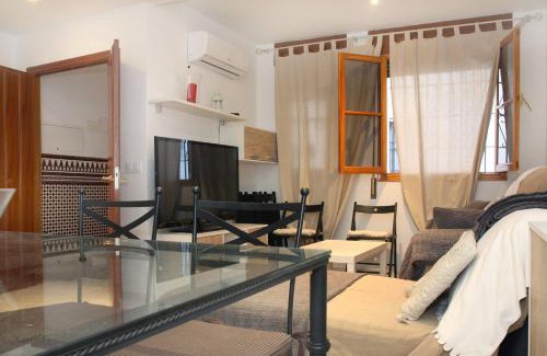 San Lorenzo House | Historic Casa Grande: Family & Pet Friendly Retreat